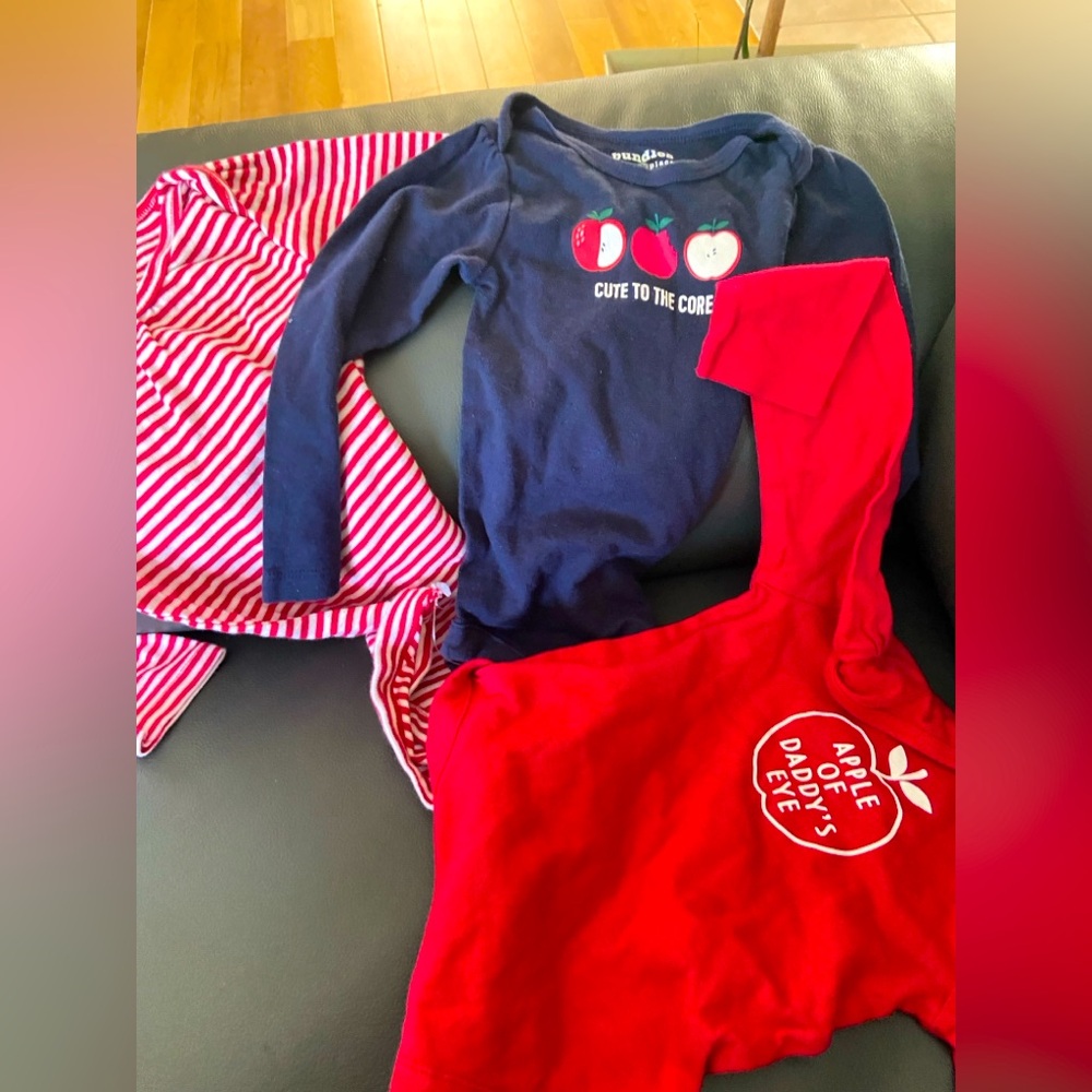 NWOT 3 PACK CHILDREN’S PLACE BABY GIRL BODYSUIT 18-24MO